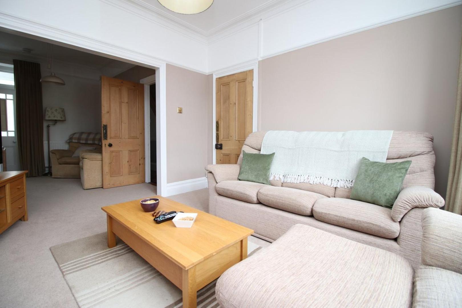 Quiet And Spacious 3 Bedroom 카디프 외부 사진