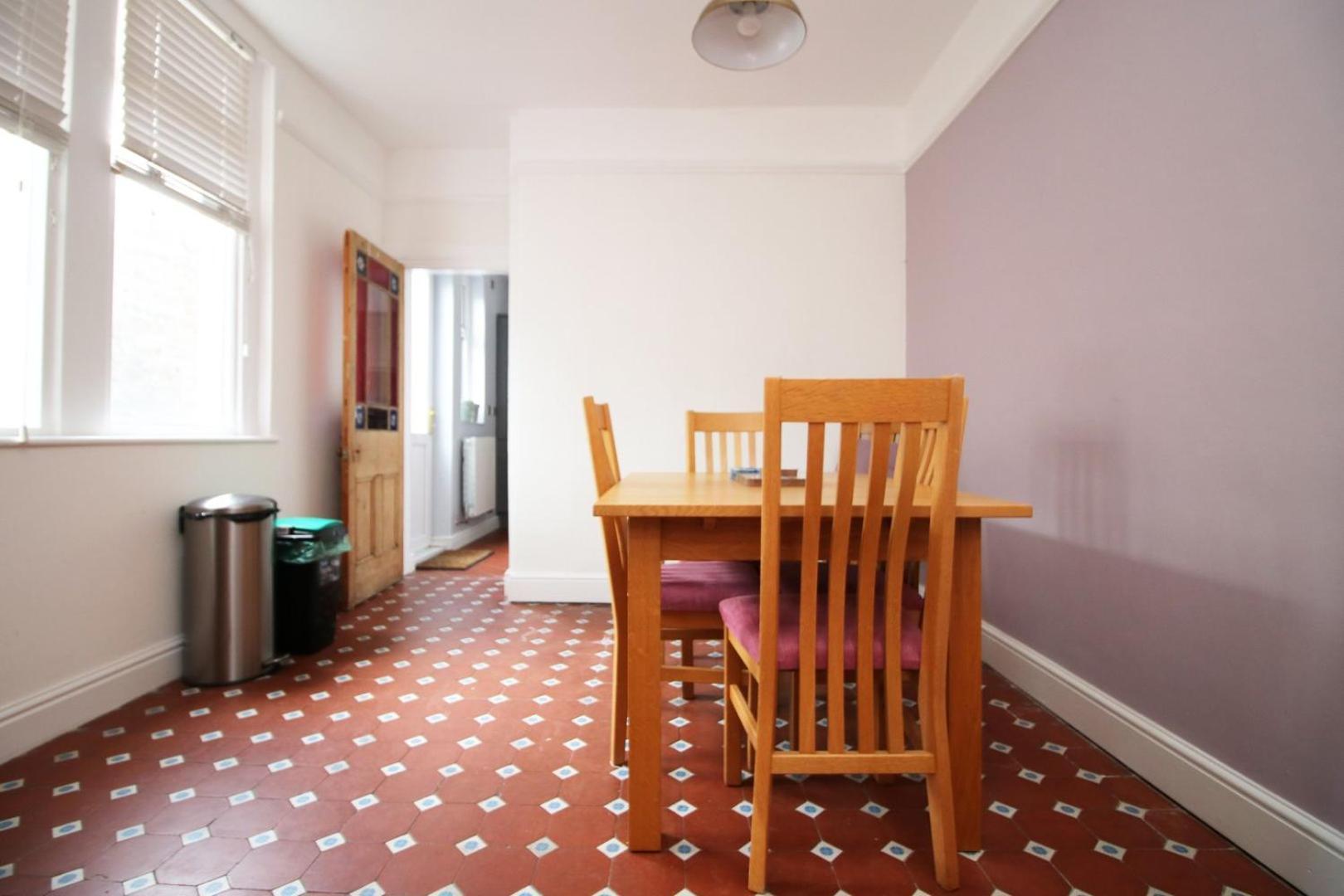 Quiet And Spacious 3 Bedroom 카디프 외부 사진
